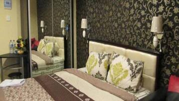 Desk, rollaway beds