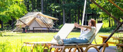 Tent | Individually decorated, desk, free rollaway beds, free WiFi