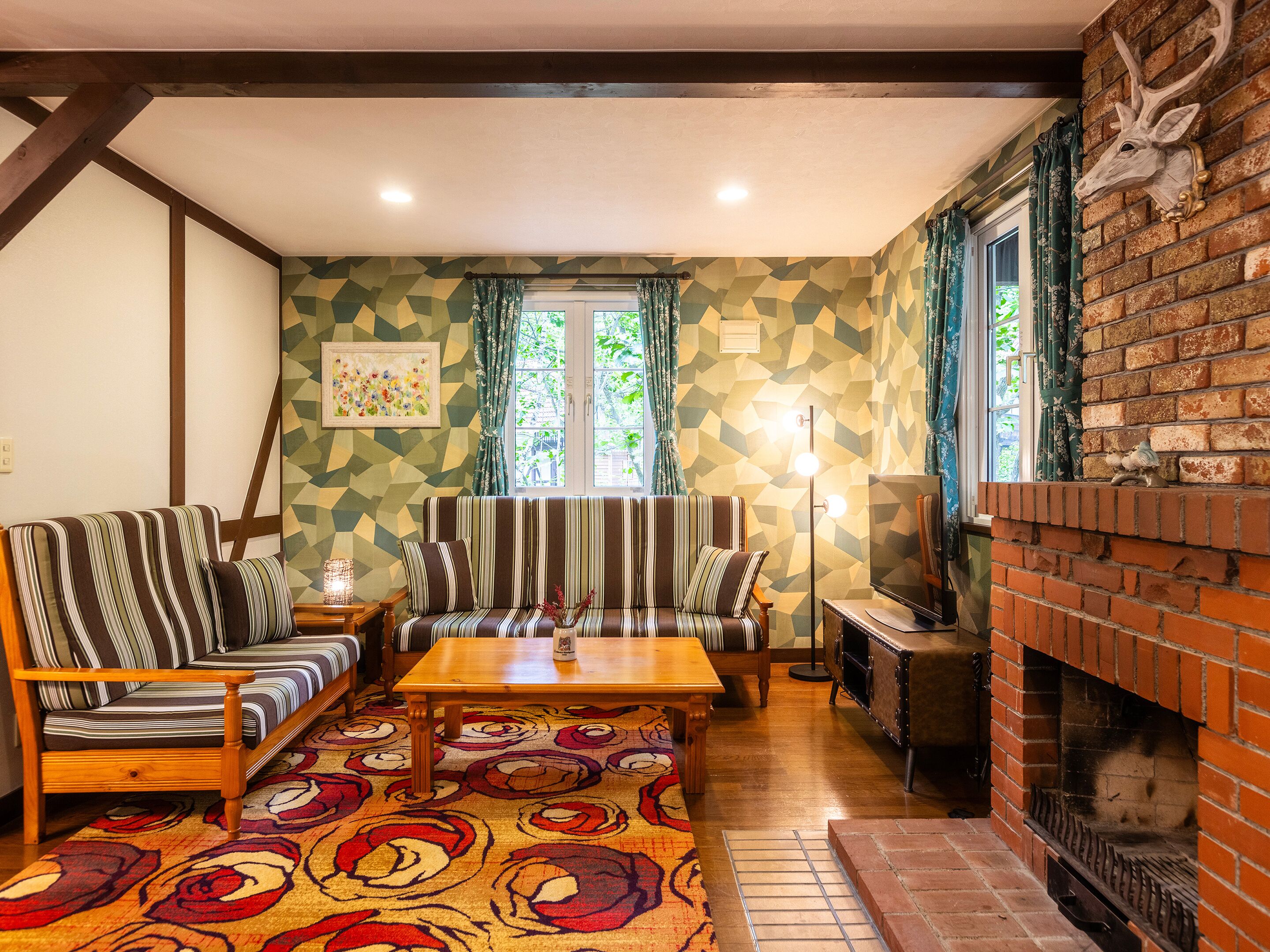 Individually decorated, desk, free rollaway beds, free WiFi