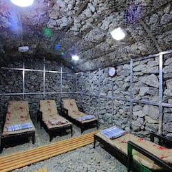 Sauna, mandi tangas / hammam, rawatan badan, balut badan, rawatan muka