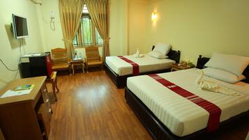 Minibar, desk, iron/ironing board, free WiFi