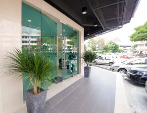 مدخل المنشأة