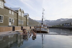 Pool - Siglo Hotel (Siglufjordur)