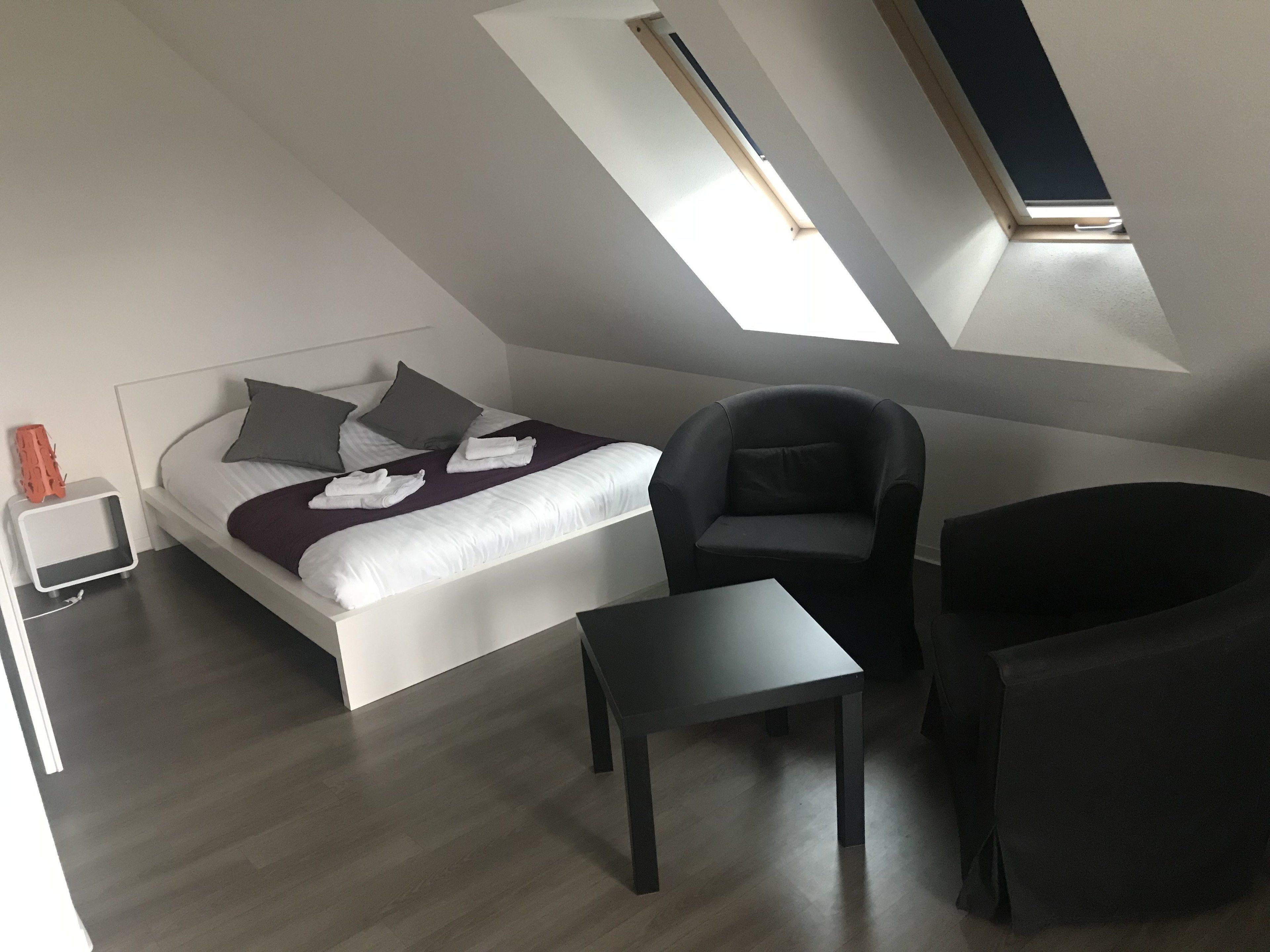 舒適雙人房, 1 張標準雙人床, 陽台 | 書桌、隔音、熨斗/熨衣板、免費無線上網