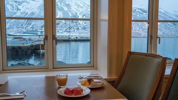 Tägliches inbegriffenes Frühstücksbuffet