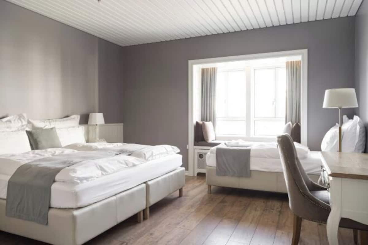 In-room safe, desk, laptop workspace, blackout curtains