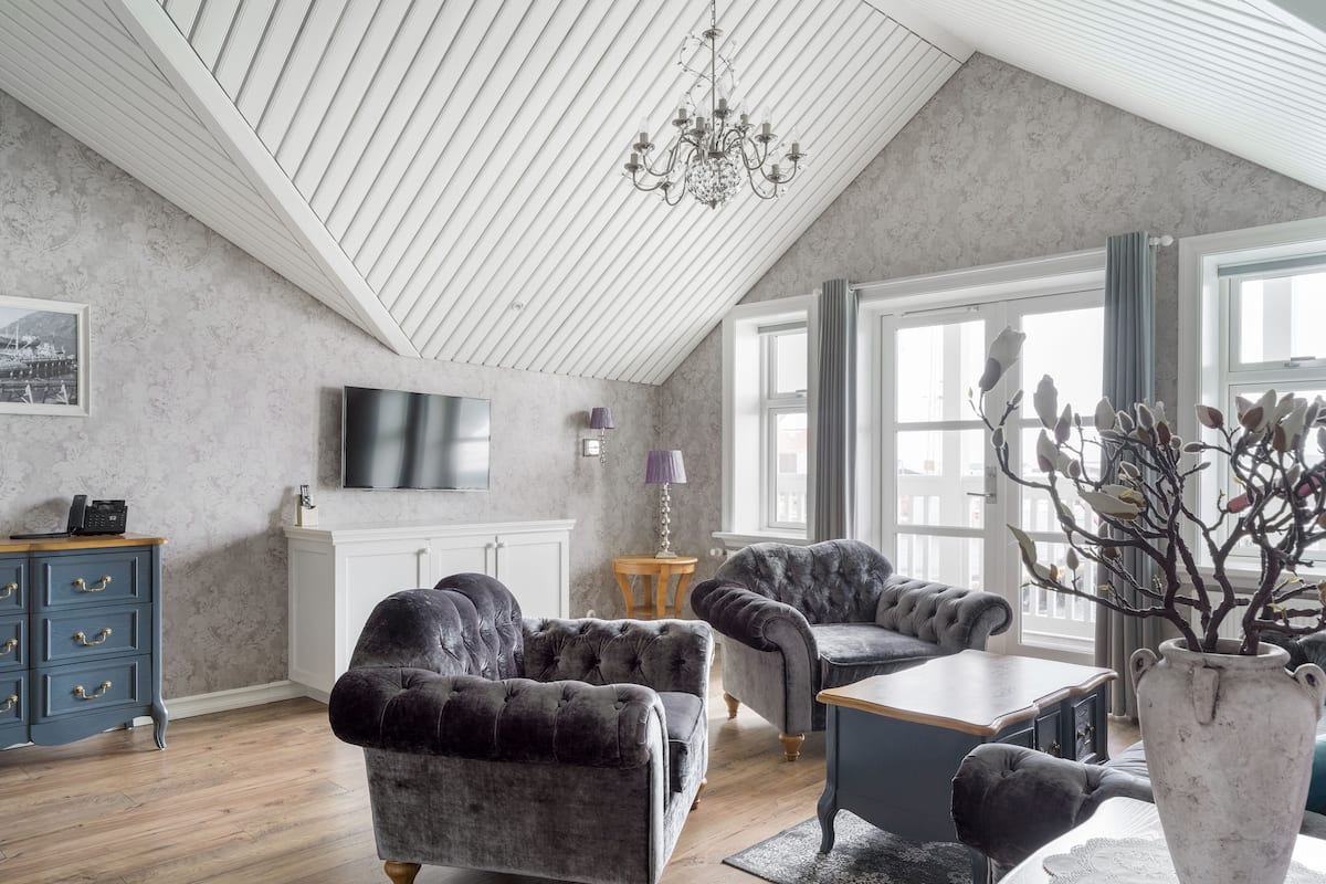 Suite | Living area