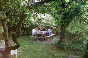 Garden - Visby Logi & Vandrarhem Hästgatan 14 (Visby)