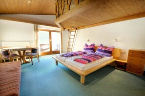 Family Apartment, 2 Bedrooms, Non Smoking, Mountain View | Desk, free cribs/infant beds, free WiFi, bed sheets - Auhof Apartments (Wildschönau)