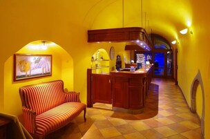 入住/退房自助服务终端