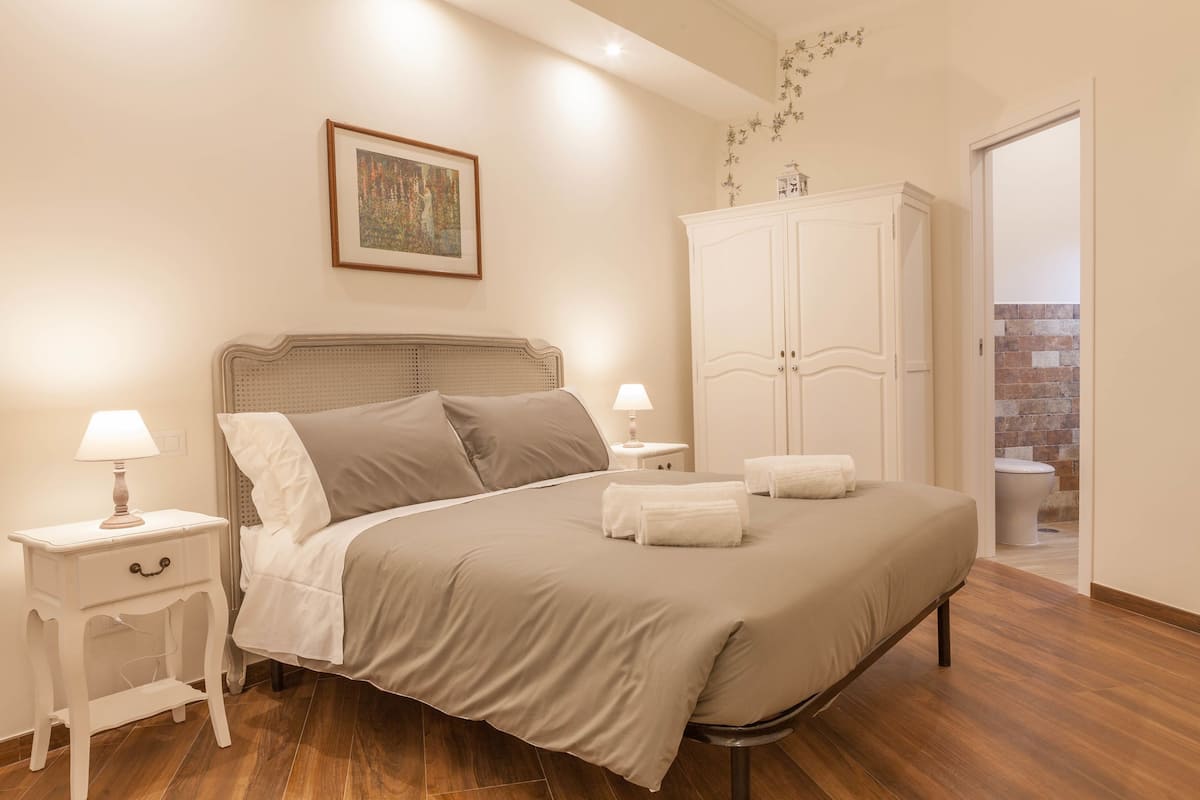 Suite | Minibar, skrivebord, baby-/barnesenge (tillægsgebyr), gratis Wi-Fi
