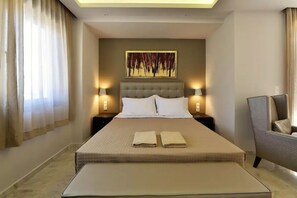 Suite One Bedroom Split Level with Sharing Pool and Mountain View | In-room safe, desk, blackout drapes, soundproofing - Alexander Mountain Resort (Amari)