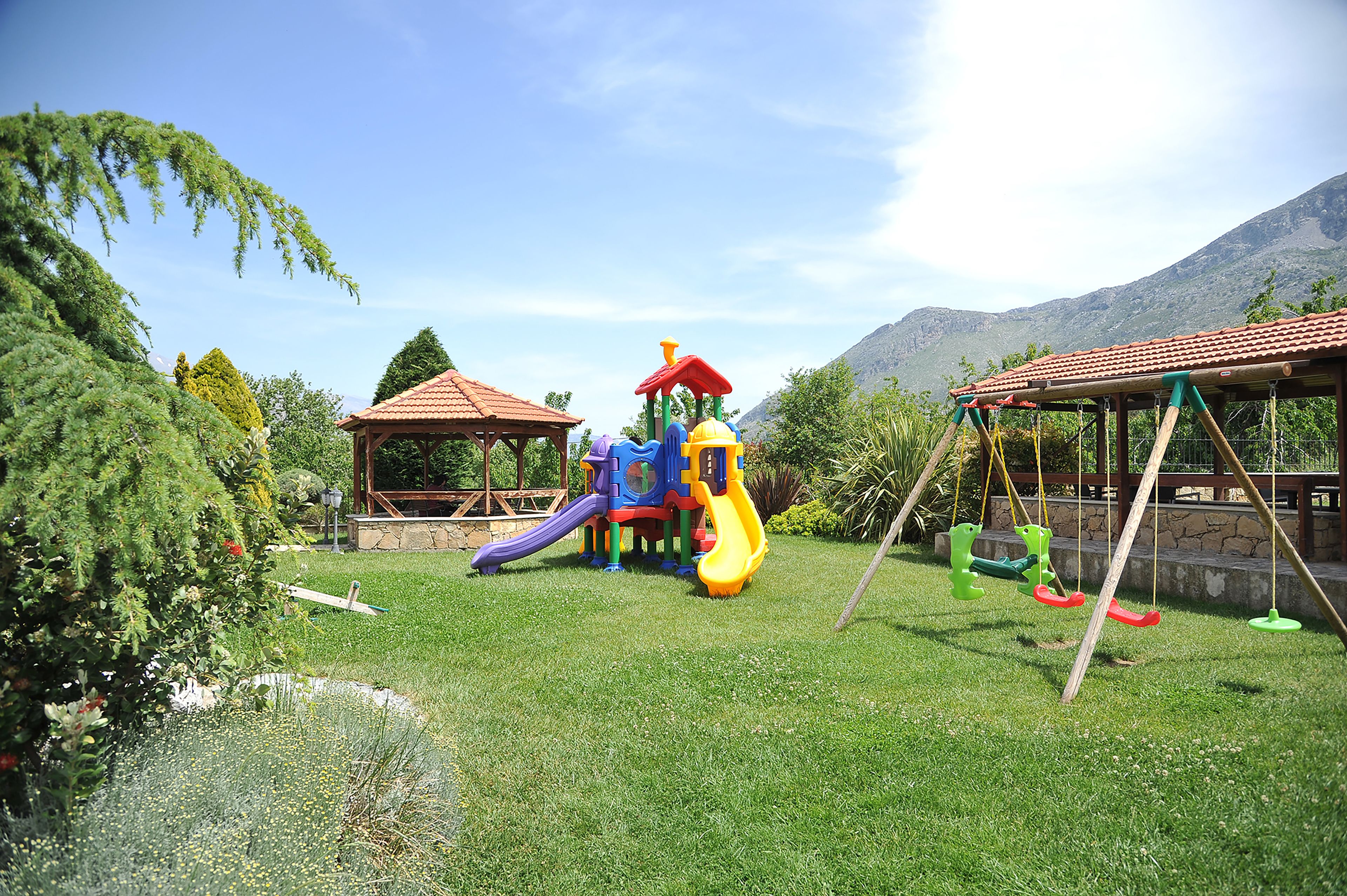 children’s play area – outdoor