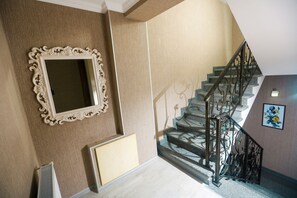 Flat-screen TV - Hotel New Metekhi (Tbilisi)
