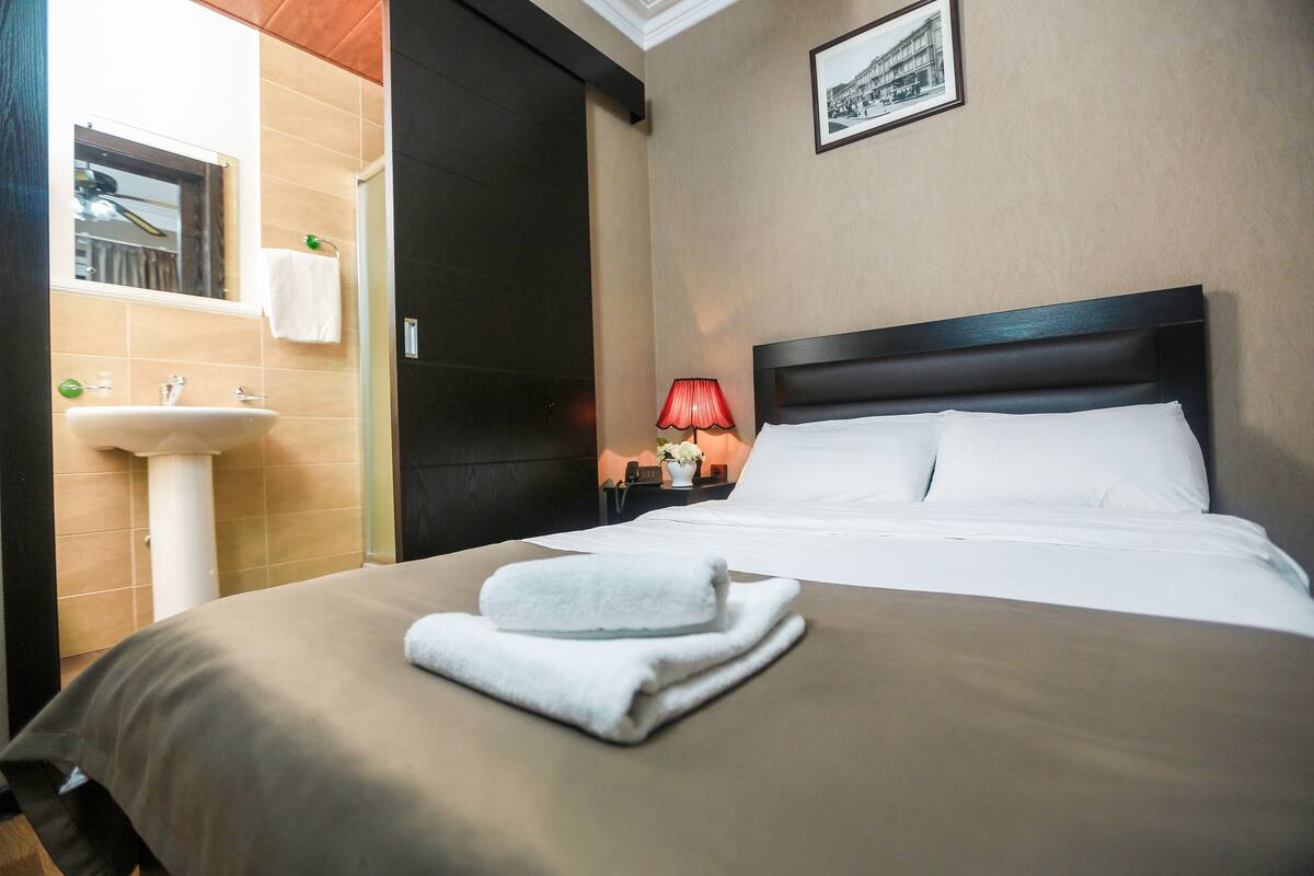 Phòng đơn Tiêu chuẩn | Minibar, bàn, màn/rèm cản sáng, phòng cách âm 