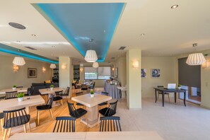 Buffet - Nancy - Chara Apartments (Heraklion)