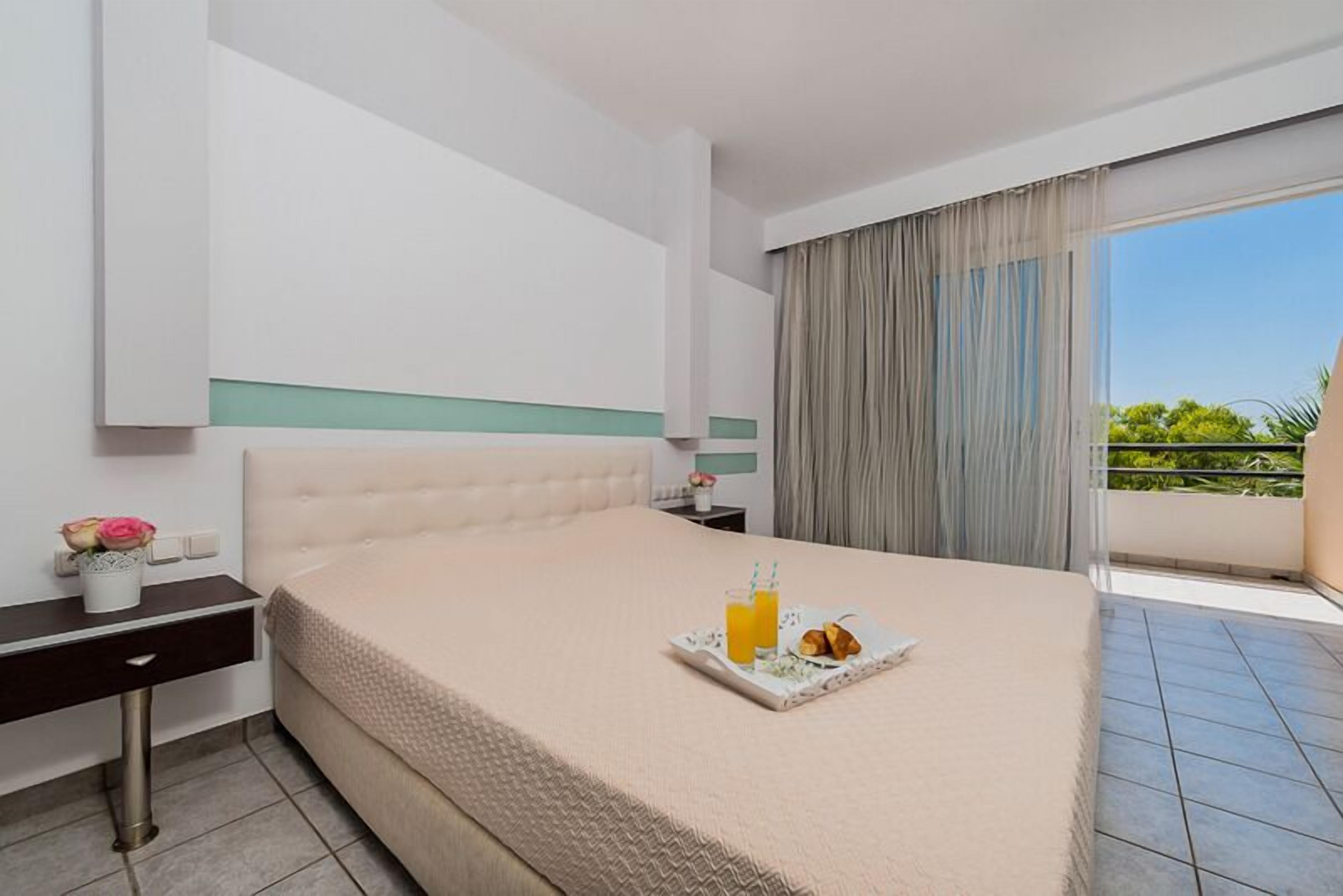 In-room safe, free cribs/infant beds, free WiFi