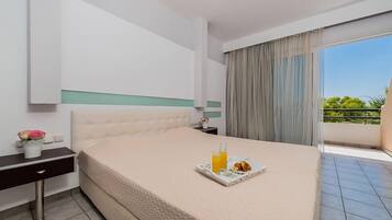 In-room safe, free cribs/infant beds, free WiFi
