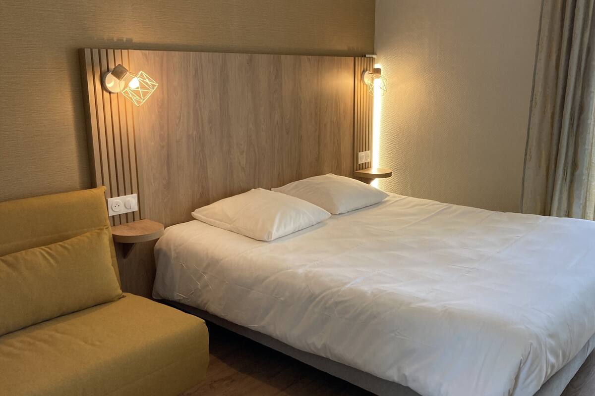 triple room, courtyard view | 1 bedroom, blackout curtains, free wifi, bed sheets