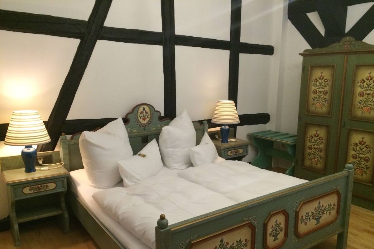 Standard Double Room | Free minibar items, desk, free cots/infant beds, rollaway beds