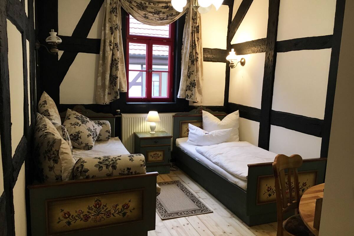 Standard Double Room, 2 Single Beds | Free minibar items, desk, free cots/infant beds, rollaway beds