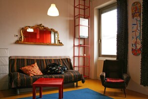 Apartment, 1 Bedroom, Kitchen, Annex Building | Living area | Flat-screen TV - Loft Padova Bed&Breakfast (Padova)