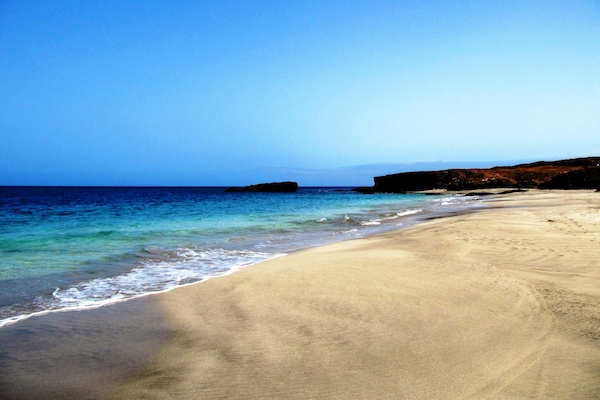Beach nearby, scuba diving