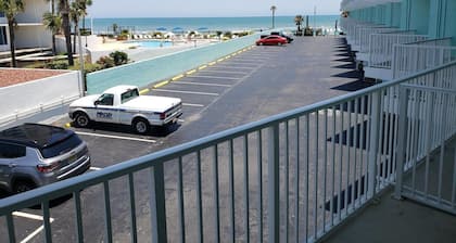 The Seascape Inn