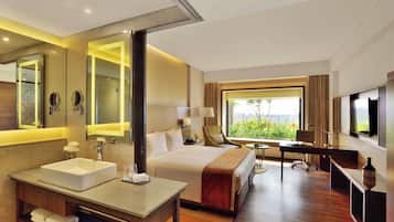 Room, 1 King Bed, City View | 1 bedroom, premium bedding, minibar, in-room safe