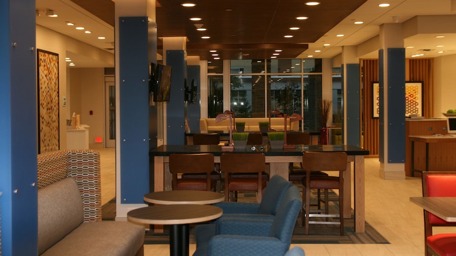 Holiday Inn Express & Suites Boise Airport by IHG