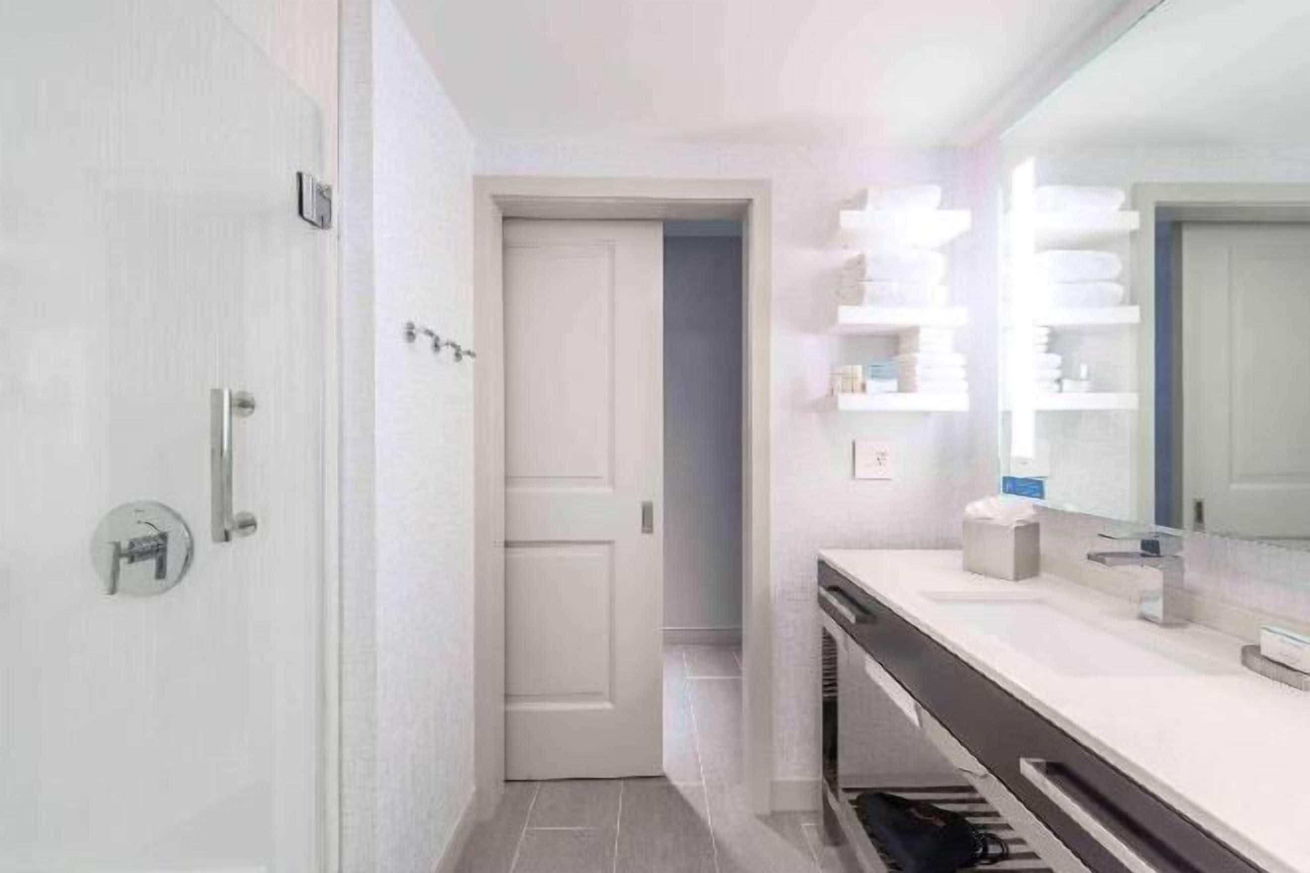 Salle de bain | Articles de toilette (gratuits), séchoir à cheveux, serviettes fournies