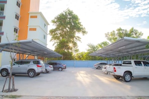 Free self parking - Smile Residence (Chalong)