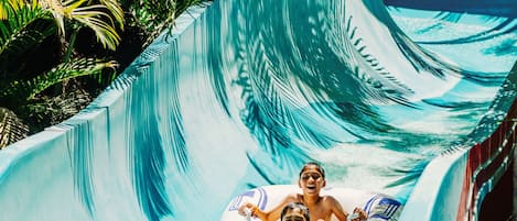 Toboggan aquatique