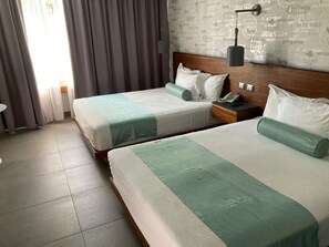 In-room safe, free WiFi, bed sheets - Hotel Parque Acuático La Caldera (Abasolo)