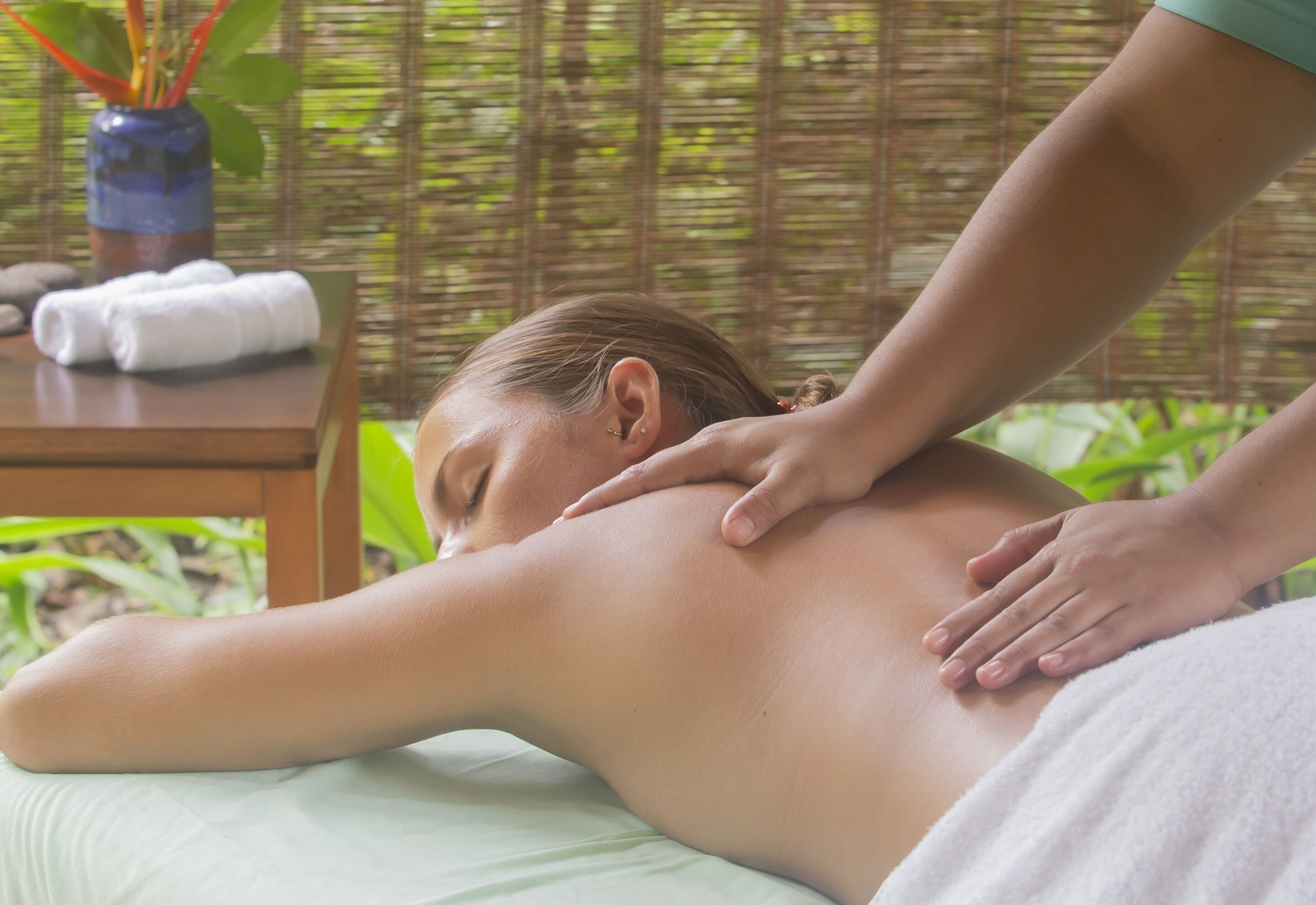 couples treatment room(s), deep-tissue massages, swedish massages