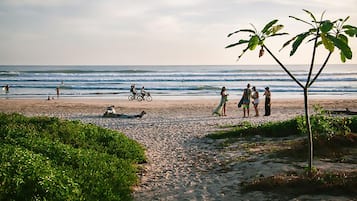 En la playa y surf