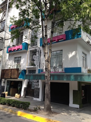 Fachada de la propiedad