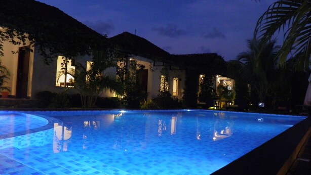 Outdoor pool - White Sea Boutique Hotel (Sihanoukville)