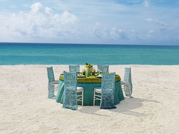 Frühstück, Mittagessen, Abendessen, mediterrane Küche 