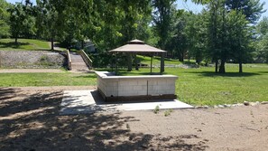 Property amenity - Lake's End Cabin Resort (Manchester)
