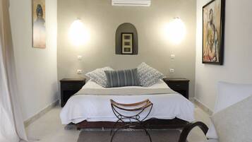 Classic Suite, 2 Bedrooms | Individually decorated, individually furnished, desk, blackout curtains