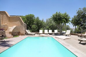 2 outdoor pools, pool umbrellas, sun loungers