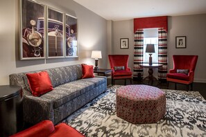 Premium bedding, pillowtop beds, in-room safe, individually decorated - The Mayton (Cary)