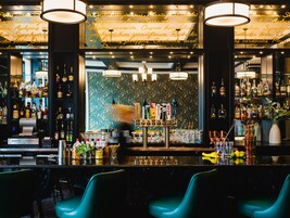 Breakfast, lunch, dinner served; American cuisine 