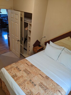 Deluxe Suite, 2 Bedrooms, River View