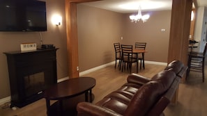 Rose Room | Living area