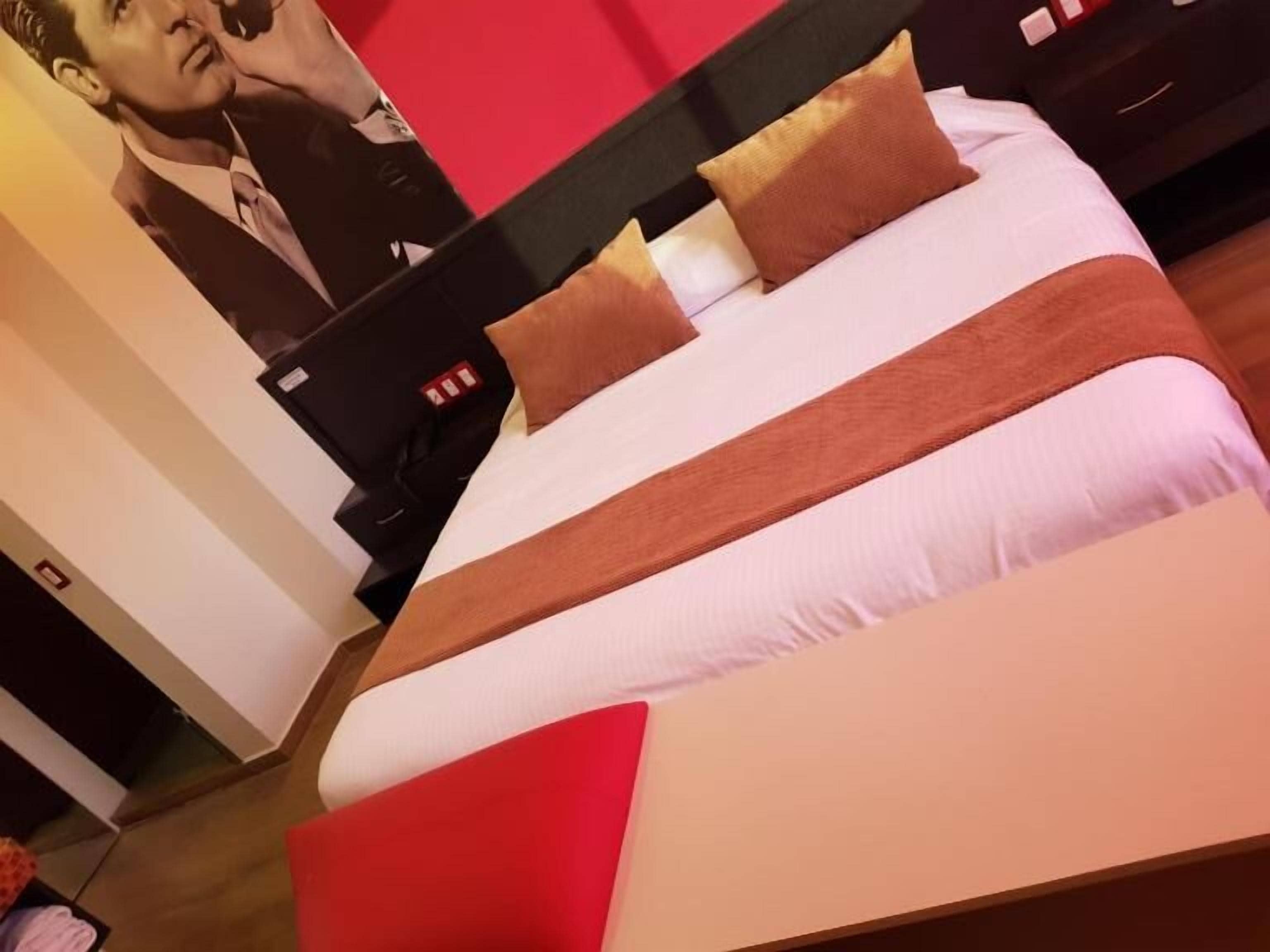 in-room safe, free wifi