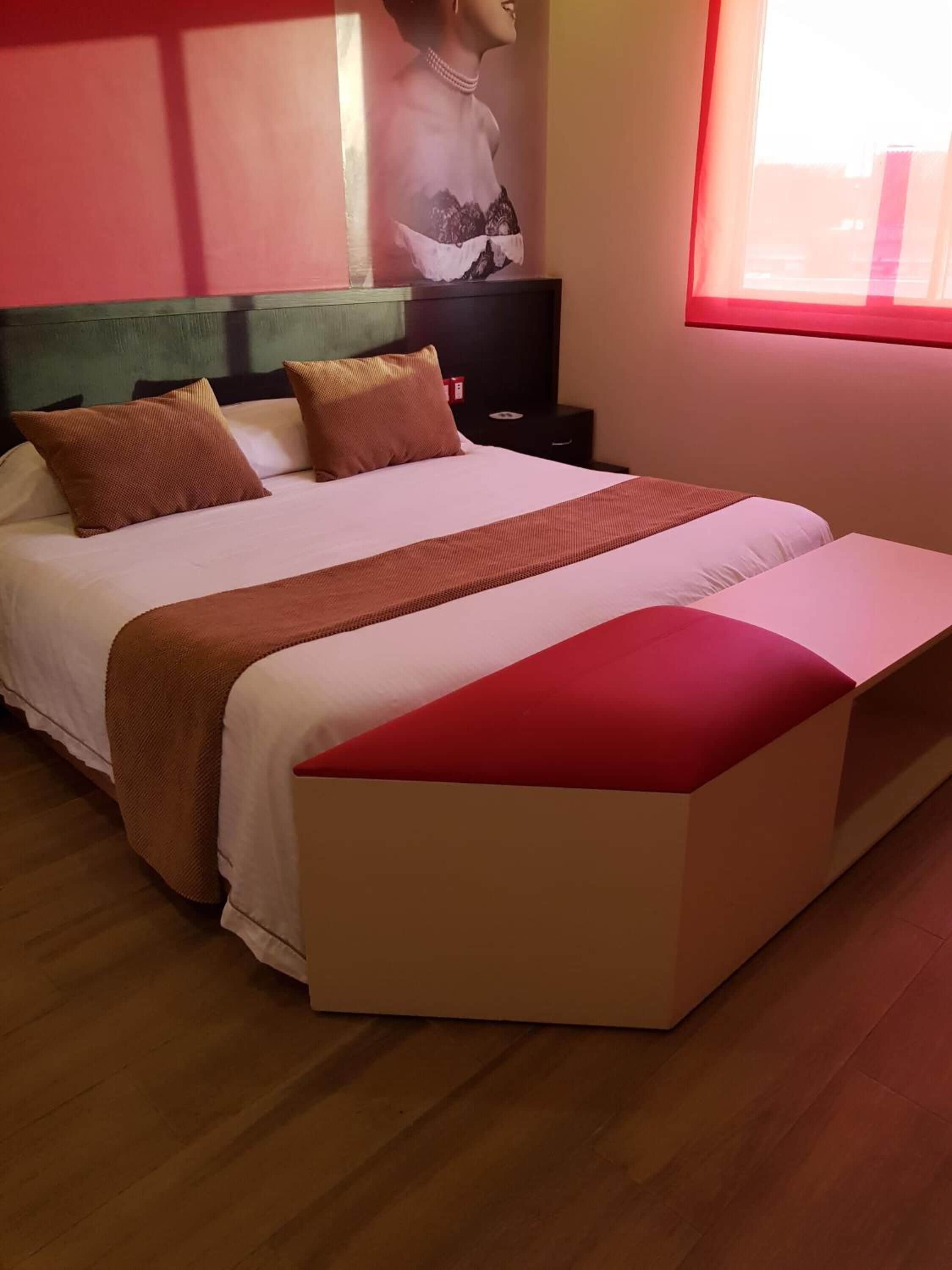 standard room | in-room safe, free wifi