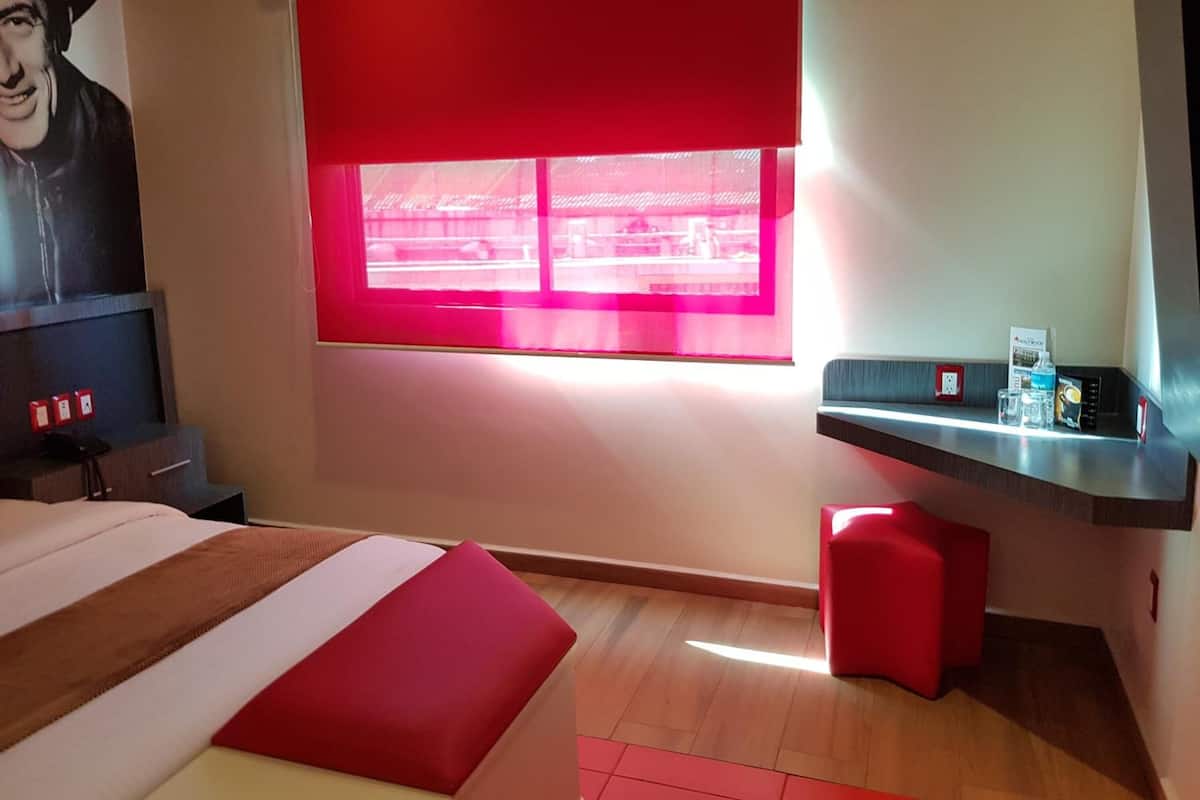 Standard Room | In-room safe, free WiFi