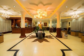 Reception - Sovan Mealea Hotel (Siem Reap)